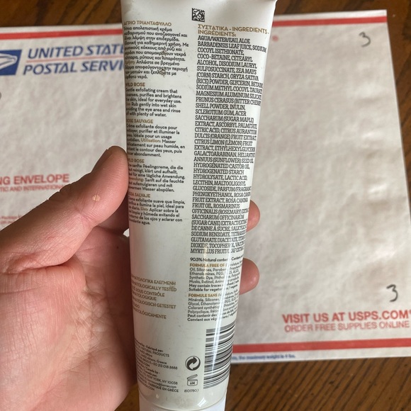 Korres Wild Rose Exfoliating Cleanser 5 Oz - Picture 4 of 6